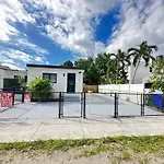 5 Star Feel In Miami Prime Location